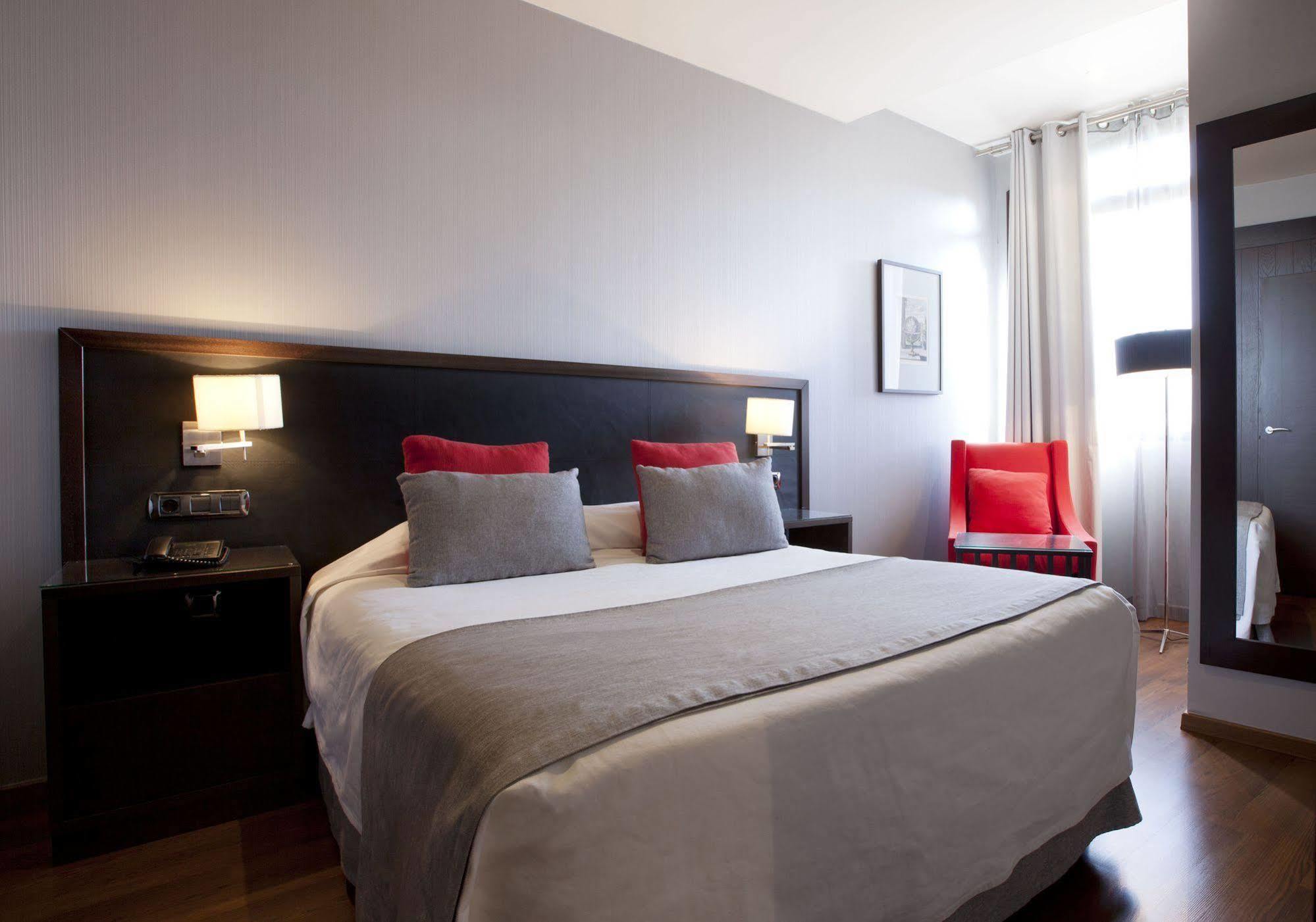 Suites Center Barcelona Exteriör bild