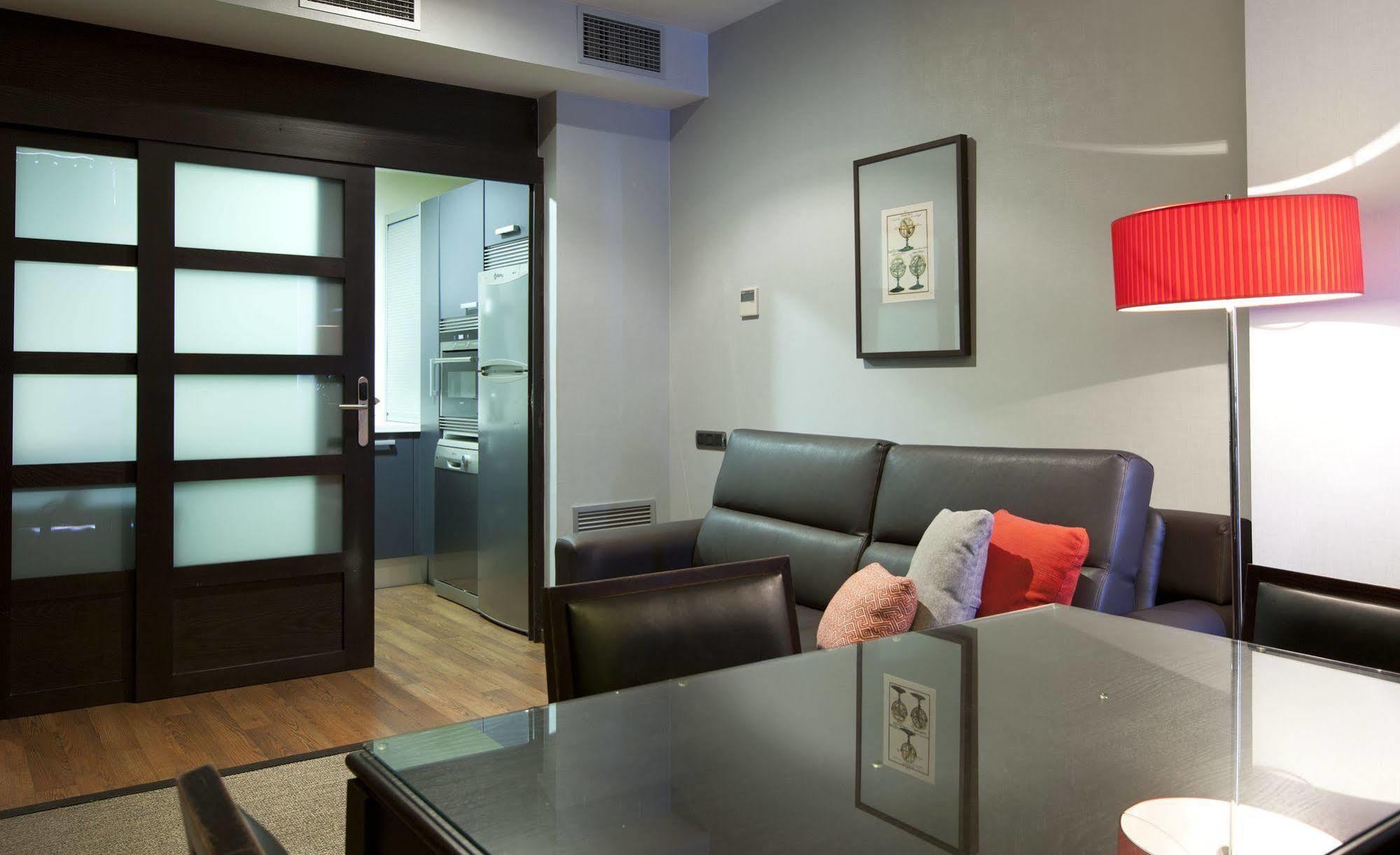 Suites Center Barcelona Exteriör bild